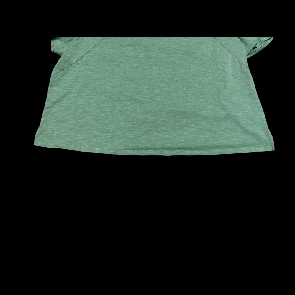 VINCE CAMUTO Plus Size Short Sleeve Cold Shoulder Knit Top In Lush Eden … - Picture 3 of 9